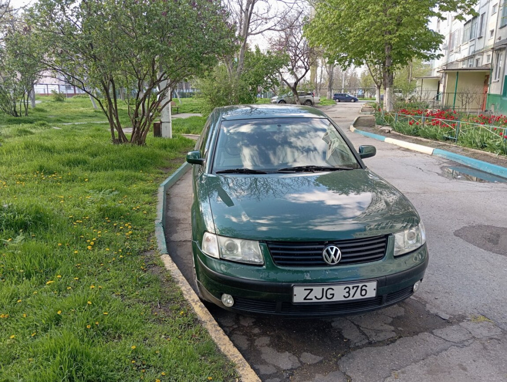 Volkswagen Passat 1999 an Bender Bender - fotografie 4
