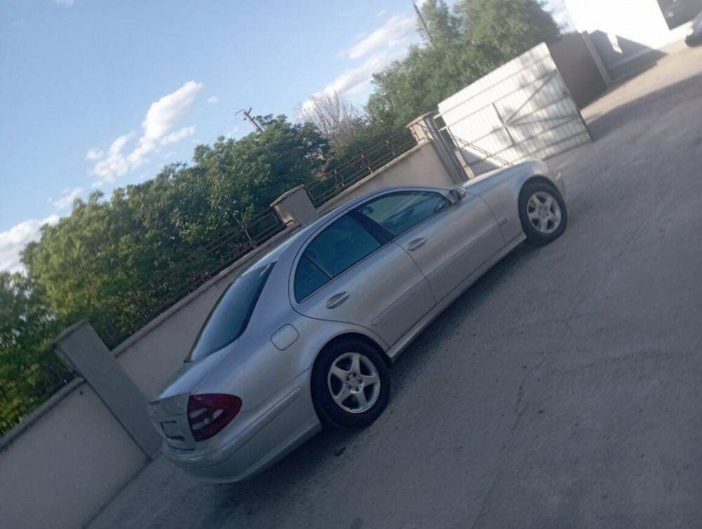 Mercedes E-Class 2003 год Бендеры Бендеры - изображение 3