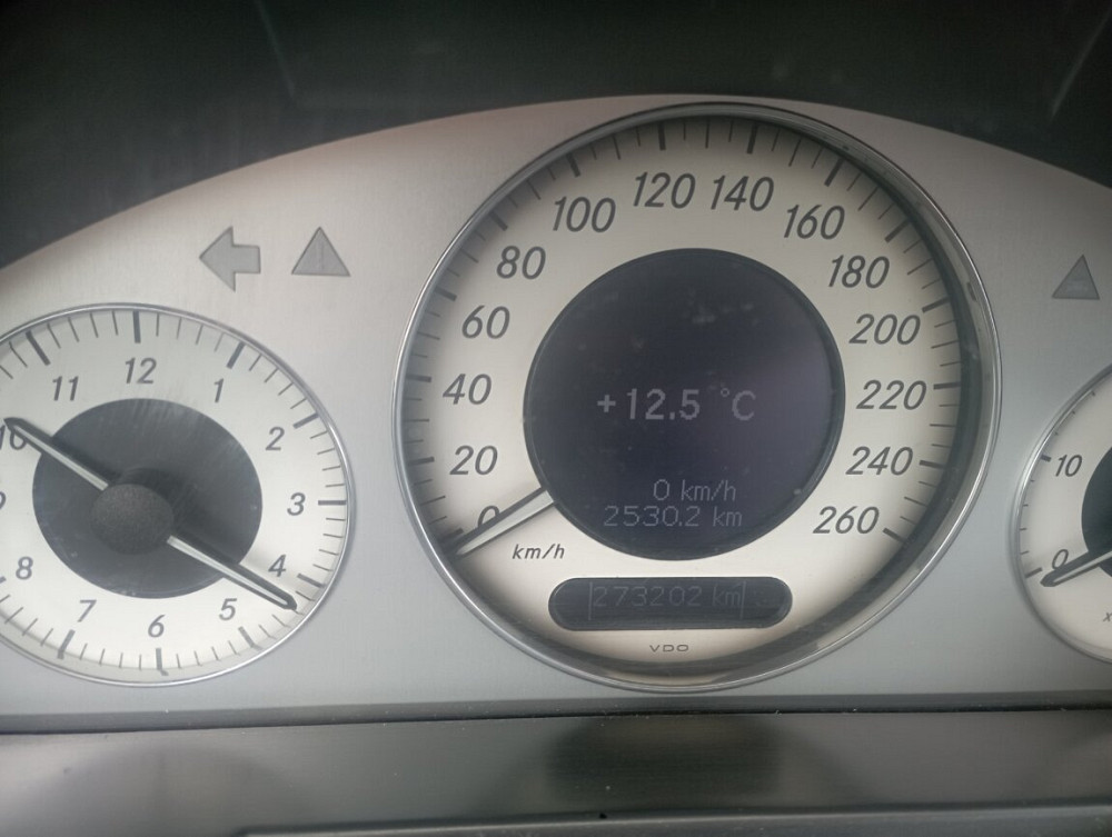 Mercedes E-Class 2003 год Бендеры Бендеры - изображение 10