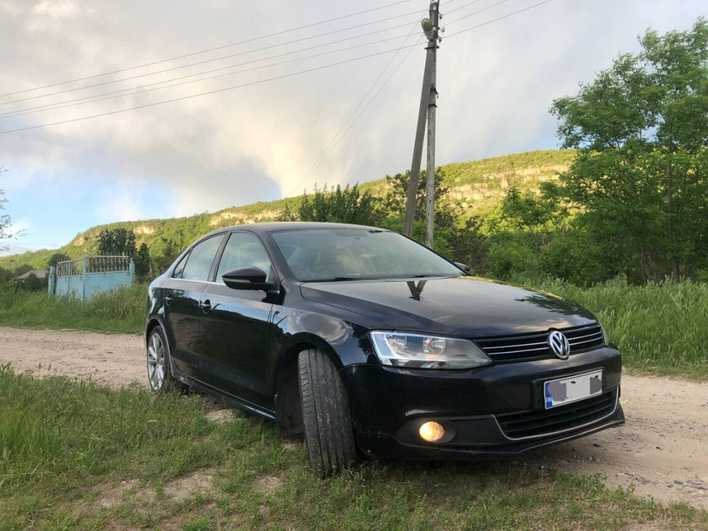 Volkswagen Jetta 2012 год Каменка Каменка - изображение 3