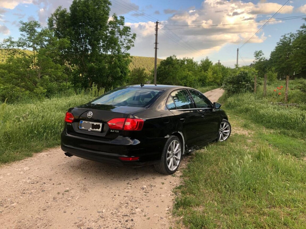 Volkswagen Jetta 2012 год Каменка Каменка - изображение 6