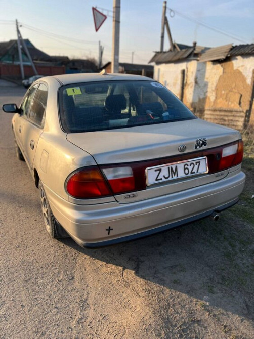 Mazda 323 1997 an Tiraspol Tiraspol - fotografie 3