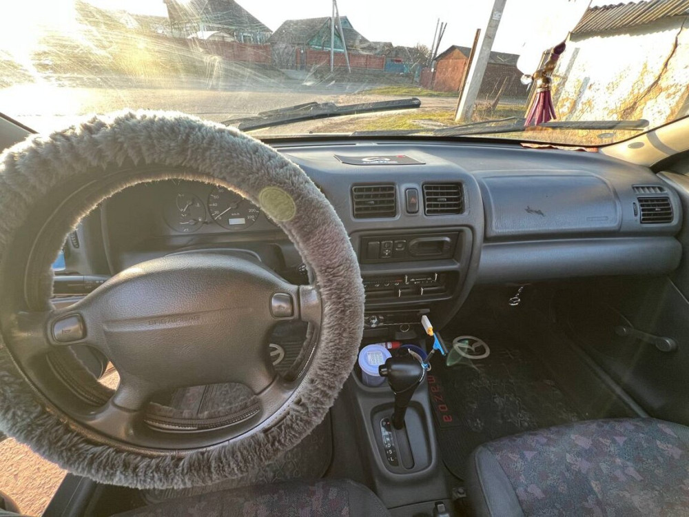Mazda 323 1997 an Tiraspol Tiraspol - fotografie 5