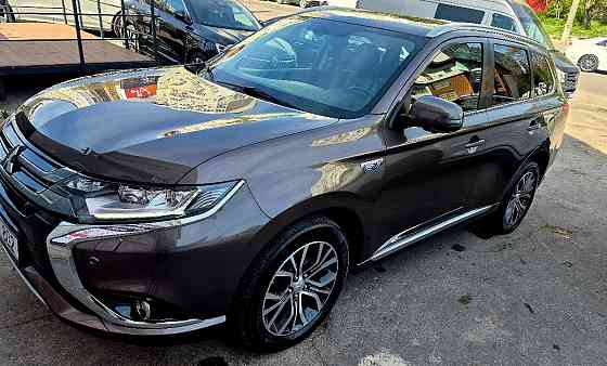 Mitsubishi Outlander 2016 год Кишинёв Кишинёв