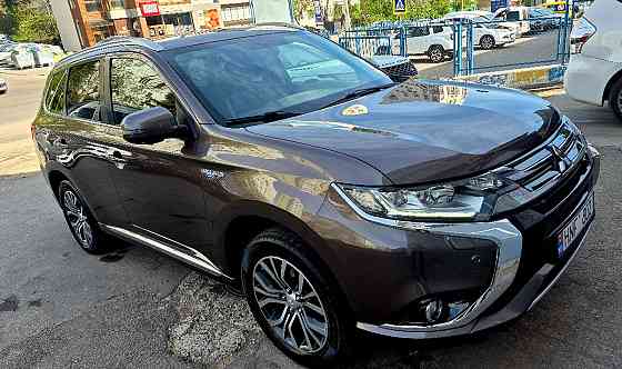 Mitsubishi Outlander 2016 год Кишинёв Кишинёв