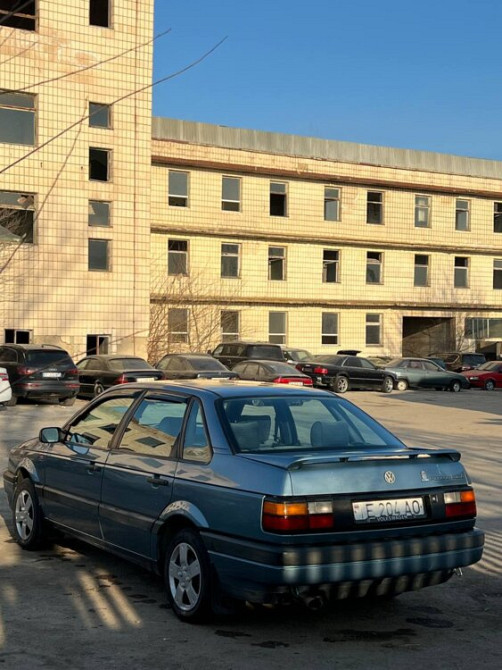 Volkswagen Passat 1990 год Дубоссары Дубоссары - изображение 2