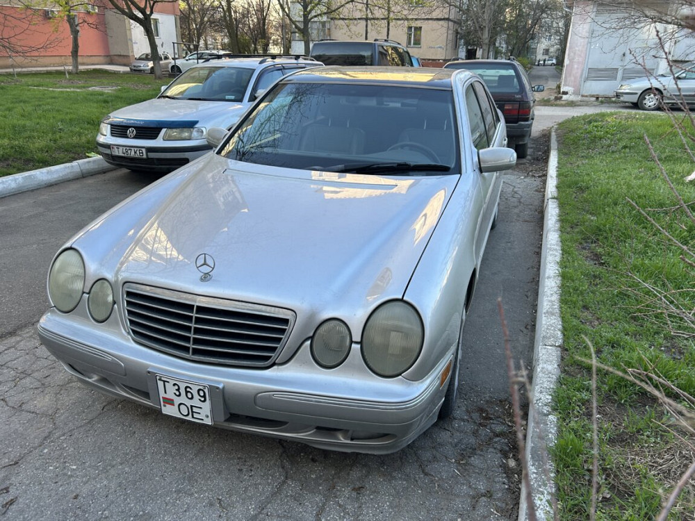 Mercedes E-Class 2001 an Tiraspol Tiraspol - fotografie 3