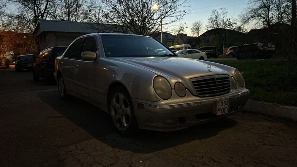 Mercedes E-Class 2001 an Tiraspol Tiraspol - fotografie 4