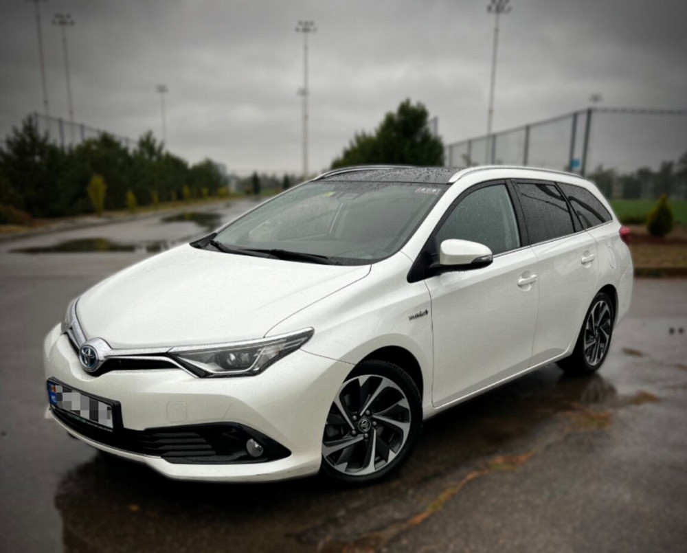 Toyota Auris 2016 an Bender Bender - fotografie 1