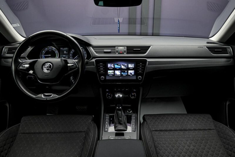 Skoda Superb 2021 an Chişinău Chişinău - fotografie 2