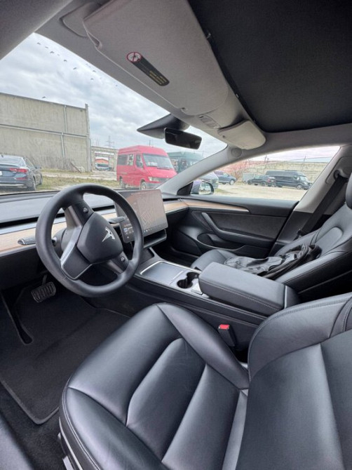 Tesla Model 3 2021 год Тирасполь Тирасполь - изображение 5