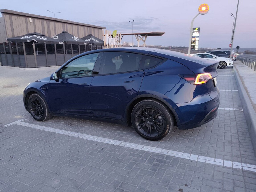Tesla Model Y 2021 год Тирасполь Тирасполь - изображение 3