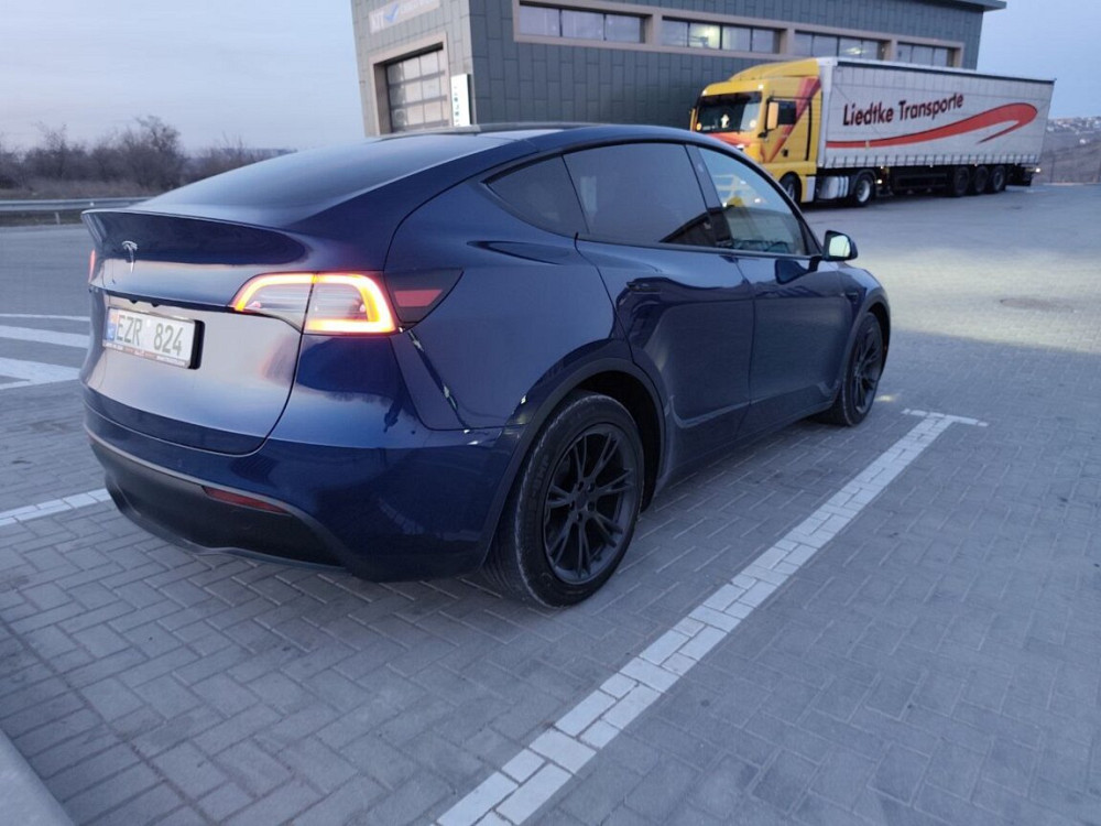 Tesla Model Y 2021 год Тирасполь Тирасполь - изображение 10