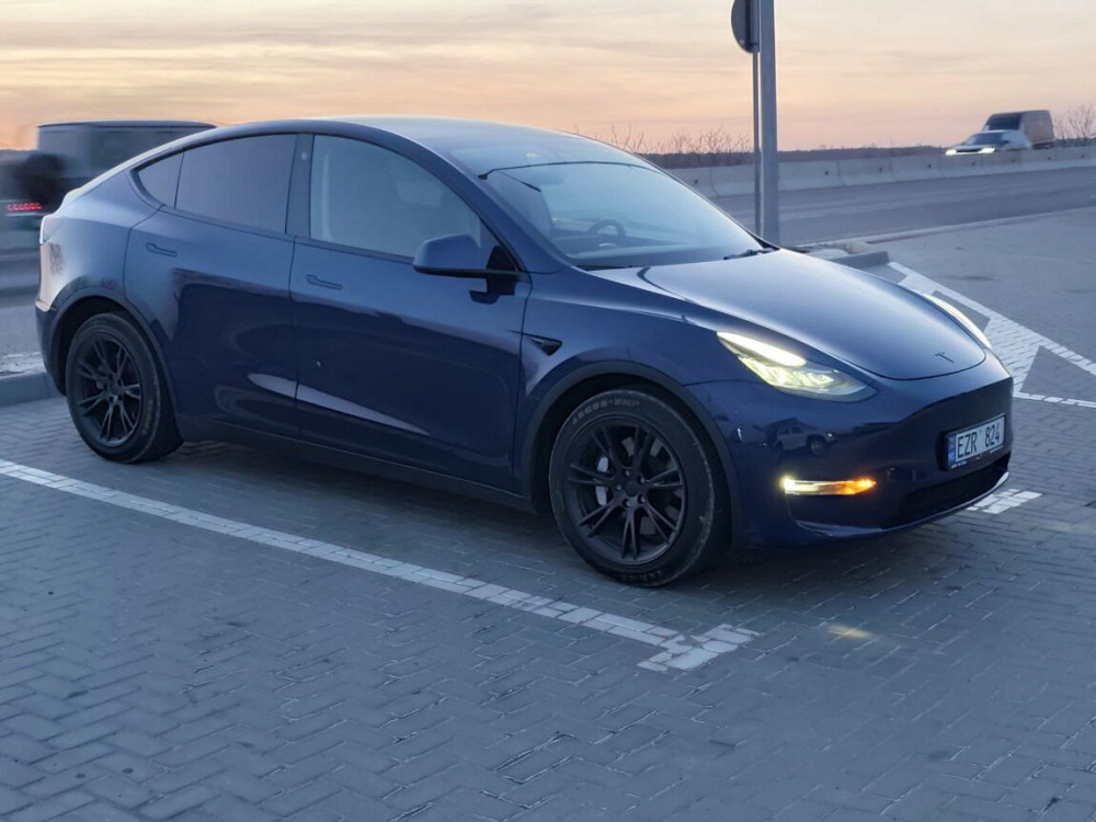 Tesla Model Y 2021 год Тирасполь Тирасполь - изображение 1