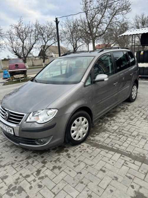 Volkswagen Touran 2007 год Слободзея Слободзея - изображение 8