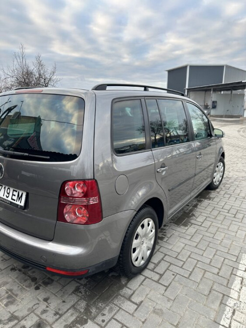 Volkswagen Touran 2007 год Слободзея Слободзея - изображение 3