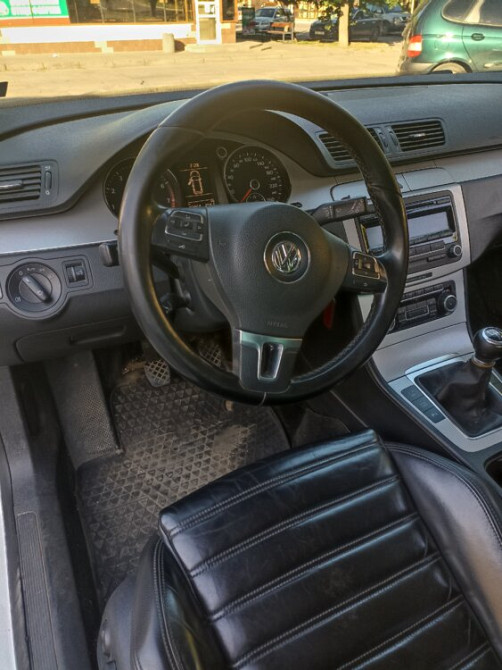 Volkswagen Passat 2010 год Тирасполь Тирасполь - изображение 3
