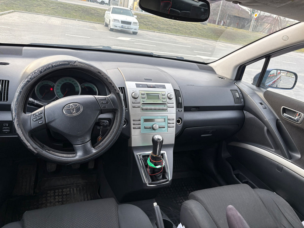 Toyota Corolla Verso 2005 год Кишинёв Кишинёв - изображение 5