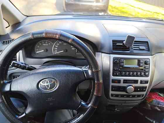 Toyota Avensis Verso 2002 год Тирасполь Тирасполь