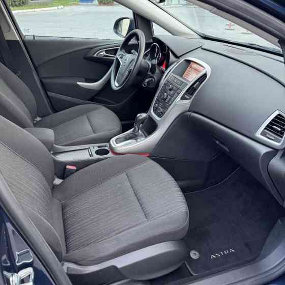 Opel Astra 2011 год Рыбница Рыбница
