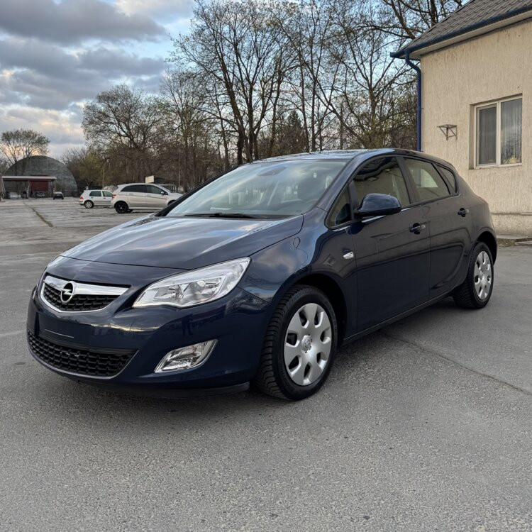 Opel Astra 2011 год Рыбница Рыбница - изображение 3
