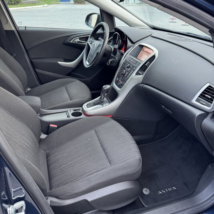 Opel Astra 2011 год Рыбница Рыбница - изображение 6