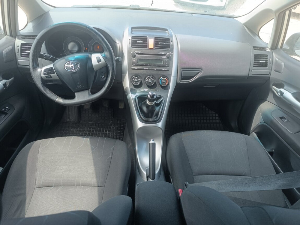 Toyota Auris 2011 год Тирасполь Тирасполь - изображение 2