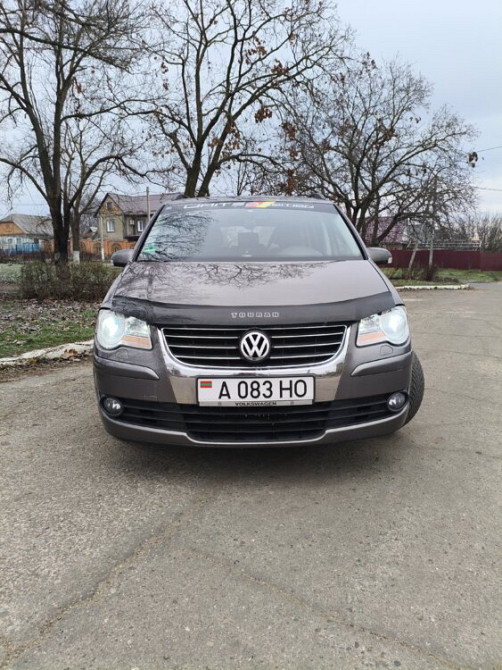 Volkswagen Touran 2009 an Tiraspol Tiraspol - fotografie 4