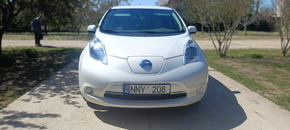 Nissan Frunză 2013 an Tiraspol Tiraspol - fotografie 4