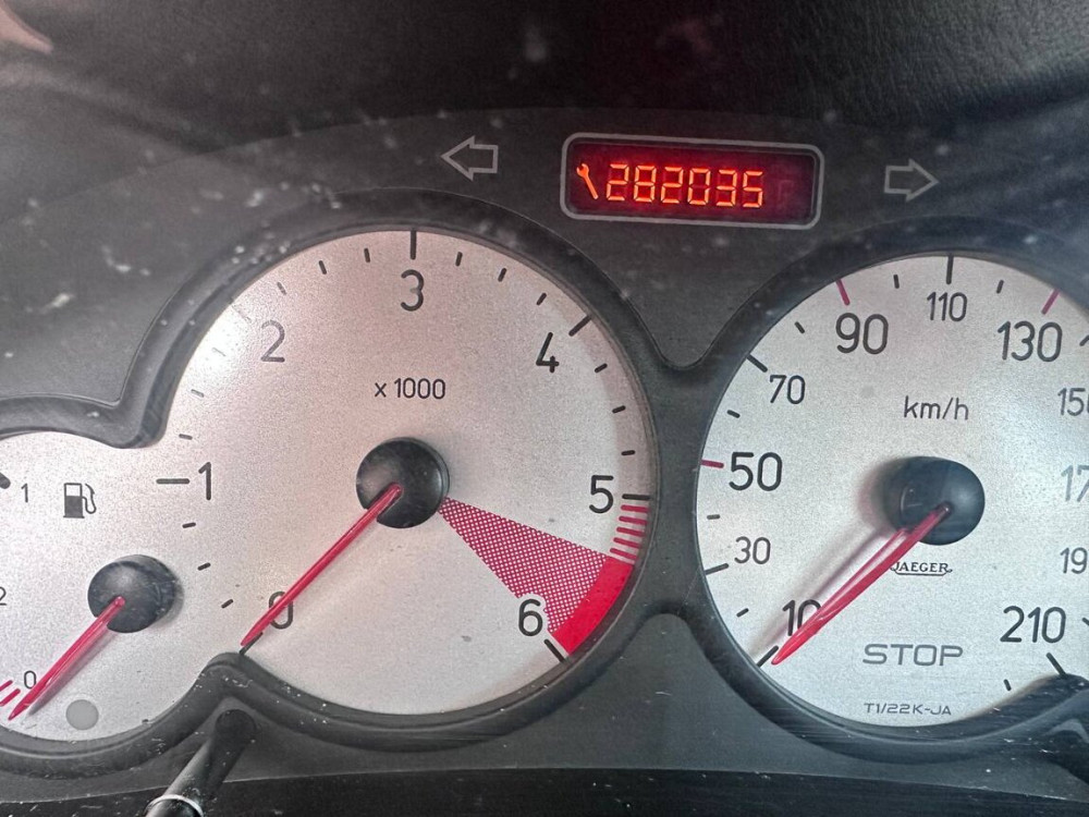 Peugeot 206 2005 год Тирасполь Тирасполь - изображение 4