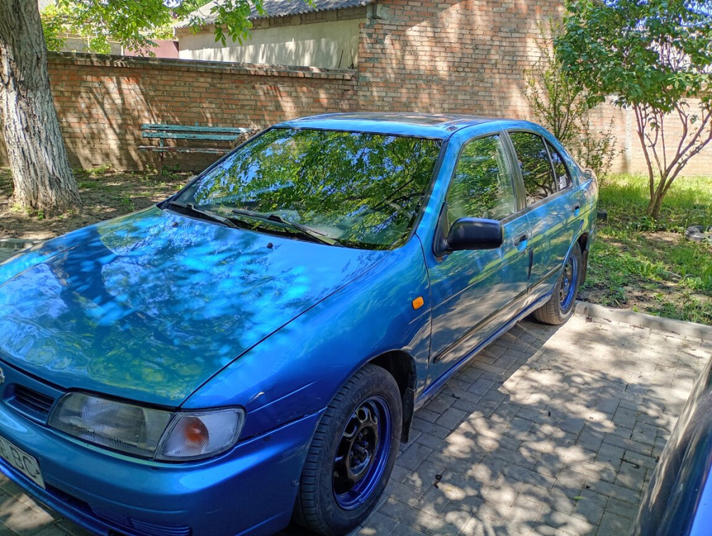 Nissan Almera 1995 год Бендеры Бендеры - изображение 1