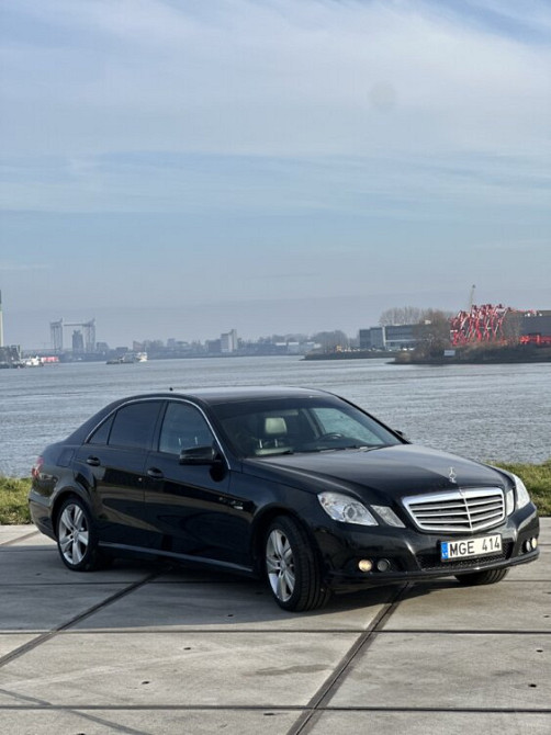 Mercedes E-Class 2011 год Тирасполь Тирасполь - изображение 1