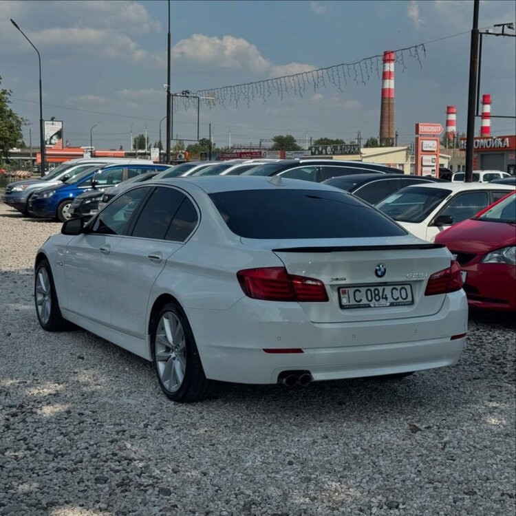 BMW 5 Series 2012 год Слободзея Слободзея - изображение 3
