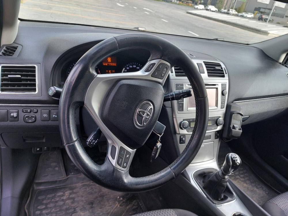 Toyota Avensis 2013 год Кишинёв Кишинёв - изображение 4