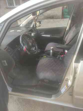 Toyota Corolla Verso 2003 an Bender Bender