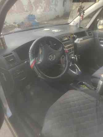 Toyota Corolla Verso 2003 an Bender Bender