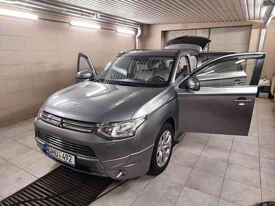 Mitsubishi Outlander 2014 год Кишинёв Кишинёв
