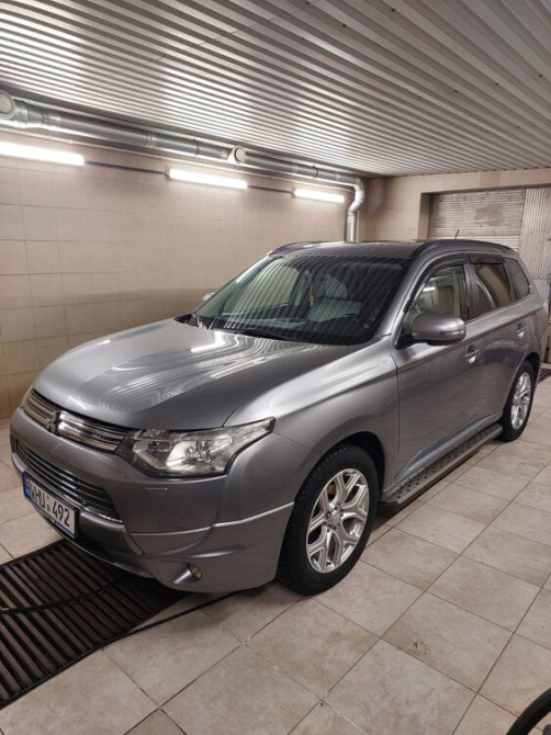 Mitsubishi Outlander 2014 год Кишинёв Кишинёв - изображение 5