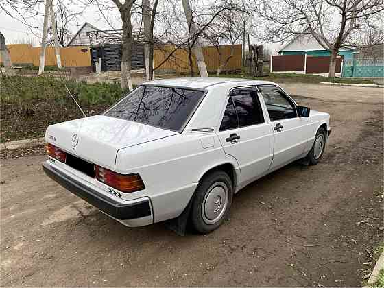 Mercedes 190 (W201) 1990 год Бендеры Бендеры