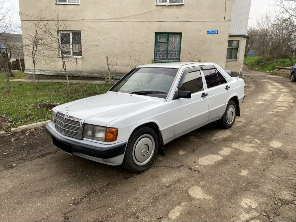 Mercedes 190 (W201) 1990 год Бендеры Бендеры - изображение 1