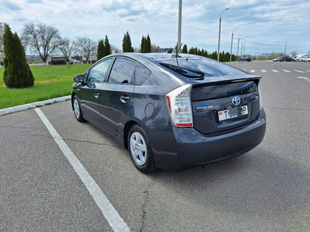 Toyota Prius 2011 год Бендеры Бендеры - изображение 3