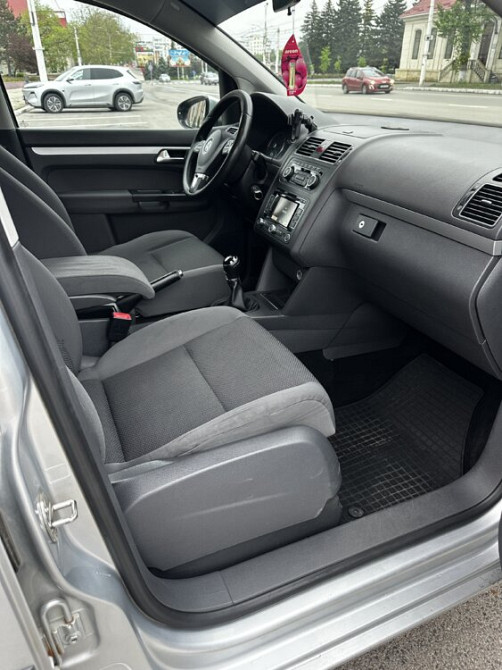 Volkswagen Touran 2011 год Тирасполь Тирасполь - изображение 8
