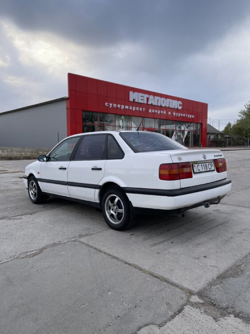 Volkswagen Passat 1995 год Тирасполь Тирасполь - изображение 4