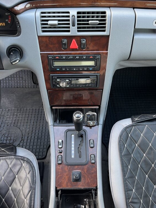 Mercedes E-Class 1996 год Тирасполь Тирасполь - изображение 9