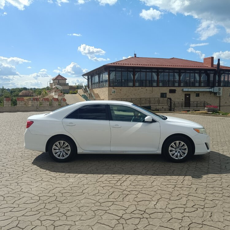 Toyota Camry 2011 год Бендеры Бендеры - изображение 6