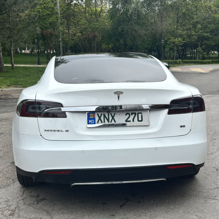 Tesla Model S 2015 an Tiraspol Tiraspol - fotografie 7