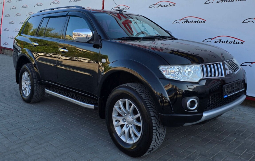 Mitsubishi Pajero 2011 an Chişinău Chişinău - fotografie 2