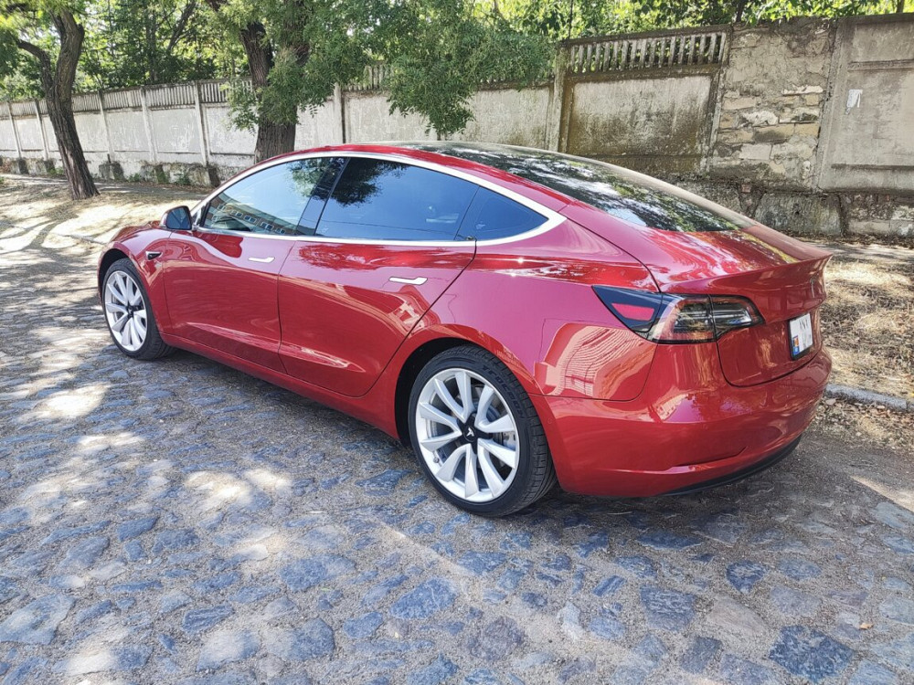 Tesla Model 3 2018 год Тирасполь Тирасполь - изображение 4