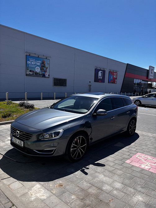 Volvo V60 2015 год Кишинёв Кишинёв - изображение 2