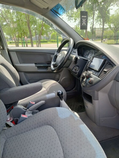Kia Carens 2005 год Тирасполь Тирасполь - изображение 3